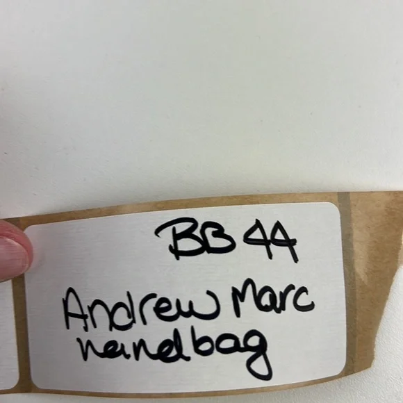 𝅺Andrew Marc Leather  Handbag - Picture 5 of 5